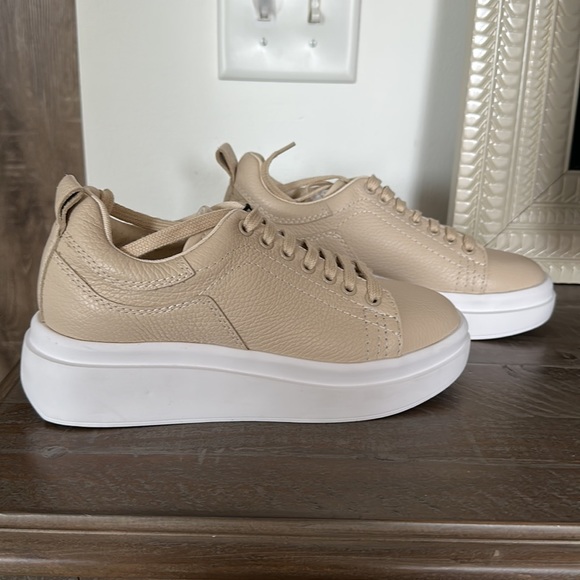 Zara Shoes Zara Athletic Leather Sneakers Beige Tan Tennis Shoes